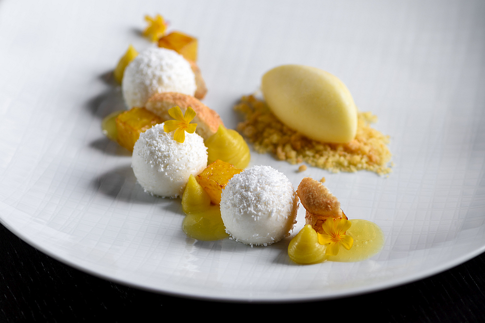 Dessert-Pina-colada-TheKitchenCaters-Catering-Budapest